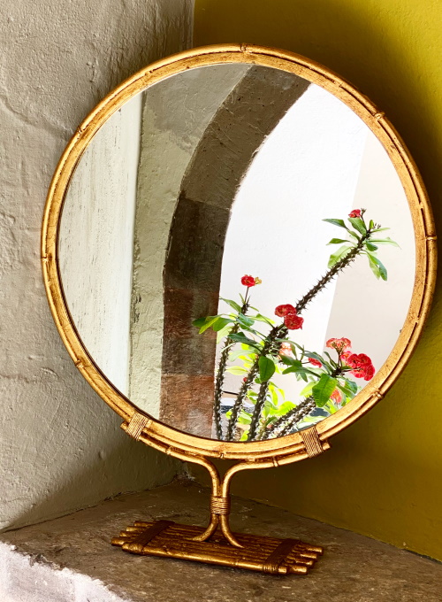 Indochine Pedestal